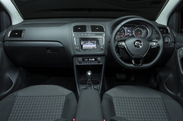 2015 Volkswagen Polo Comfortline interior