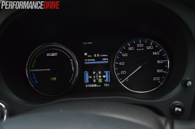 2014 Mitsubishi Outlander PHEV-EV fuel economy