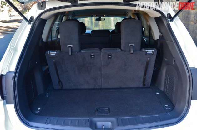 2014 Nissan Pathfinder ST 2WD V6 boot space