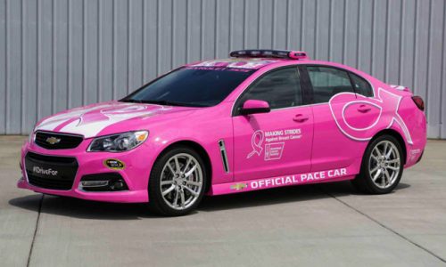 Pink Chevrolet SS and GM unite to fight breast cancer