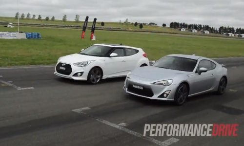 Drag race: 2014 Toyota 86 vs Hyundai Veloster Turbo (video)