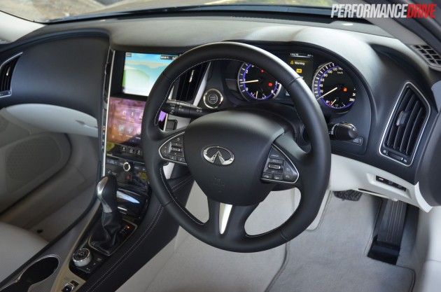 2014 Infiniti Q50 GT 2.0t steering wheel