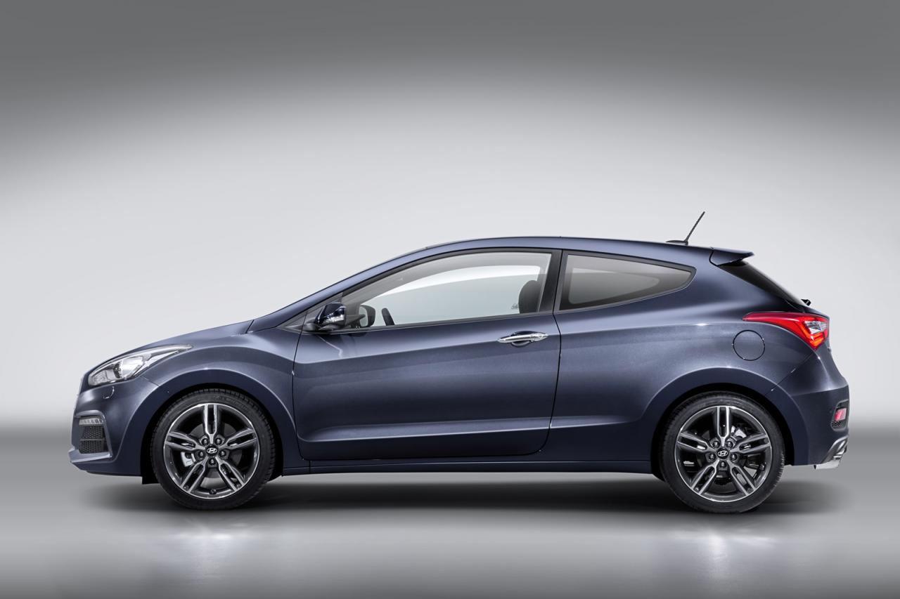 2015 Hyundai i30 Turbo revealed along with range update