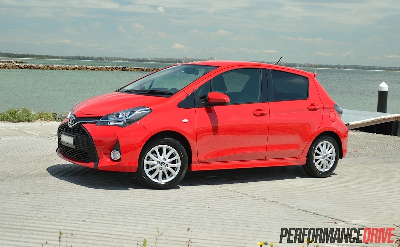 2015 Toyota Yaris ZR review (video)