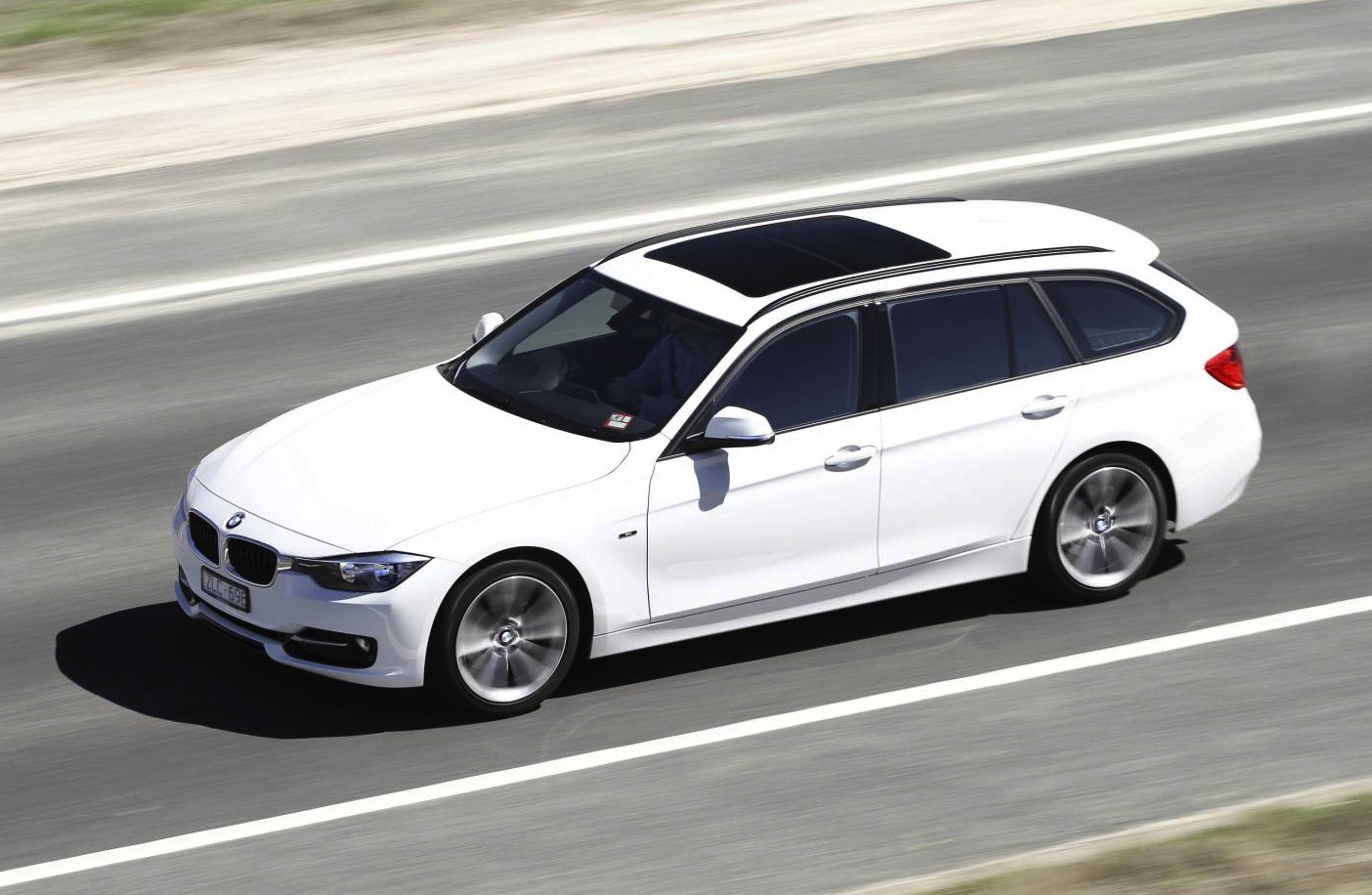 White is the most popular car colour in 2014, again