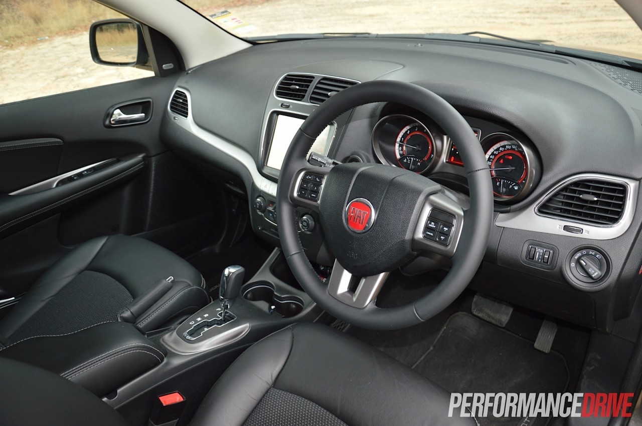 2015 Fiat Freemont Crossroad V6 Review - Drive
