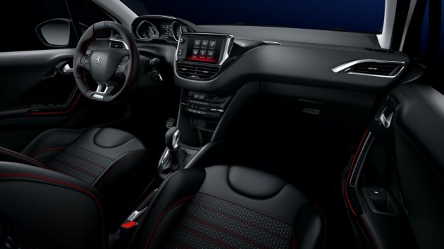 2015 Peugeot 208 GT Line-interior
