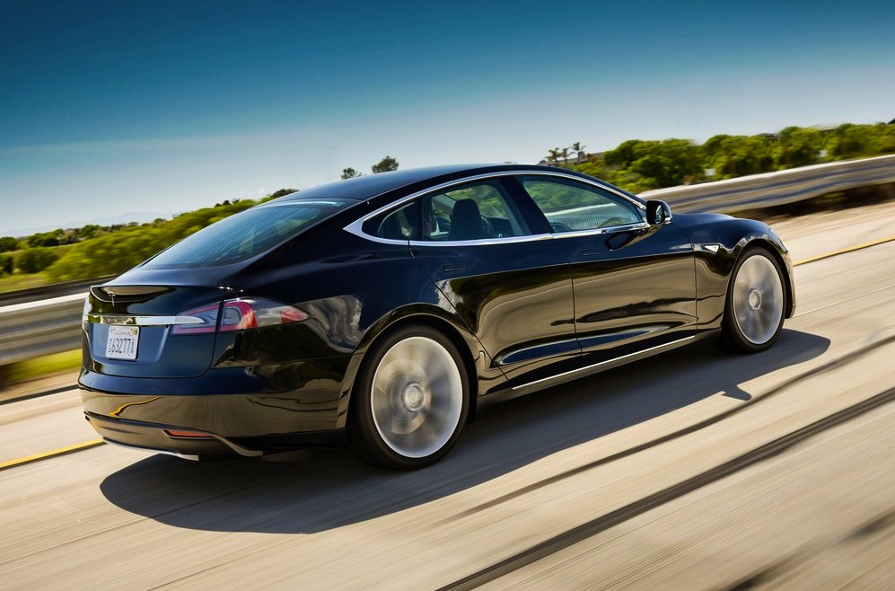 Tesla Model S getting software update to “end range anxiety”