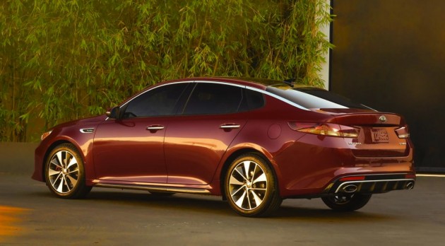 2016 Kia Optima SX turbo-rear – PerformanceDrive