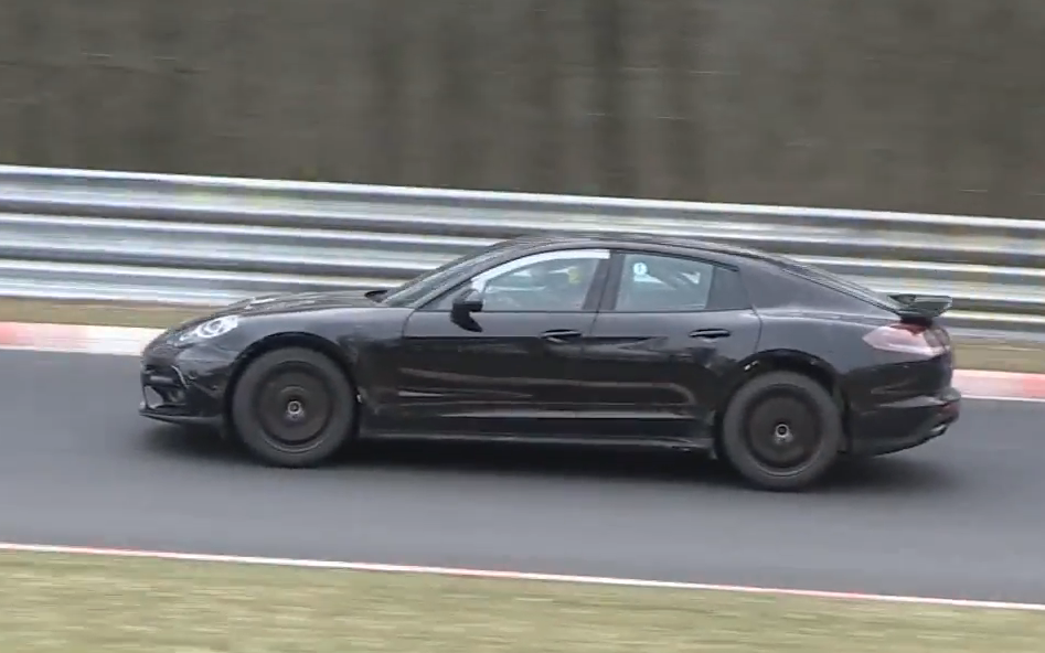 Video: 2016 Porsche Panamera spotted, wearing new body?