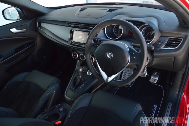 2015 Alfa Romeo Giulietta QV-interior