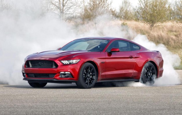 2016 Ford Mustang-burnout