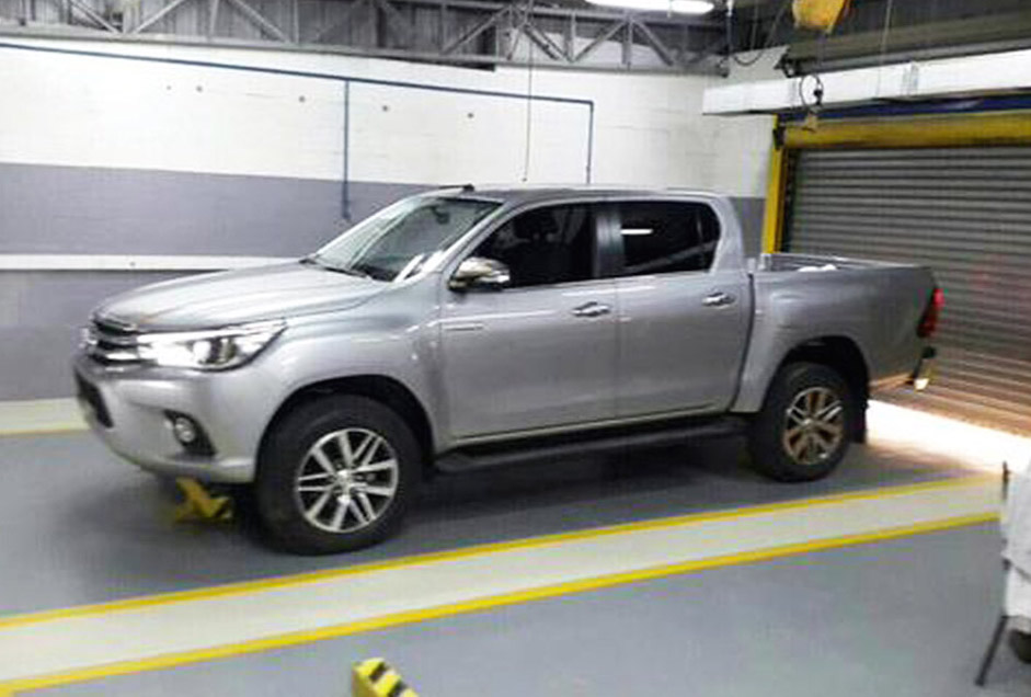 2016 Toyota HiLux to debut May 21, on sale late-2015 – rumour