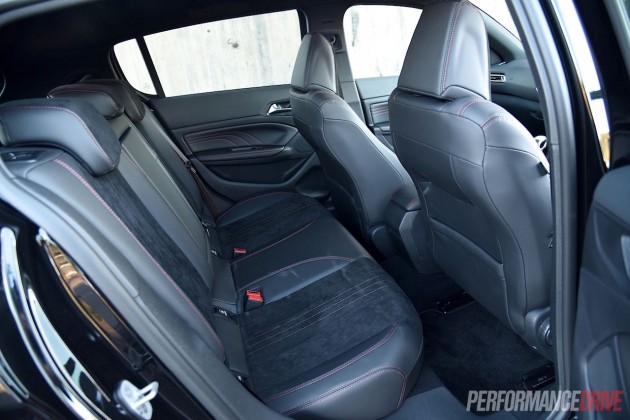 2015 Peugeot 308 GT-rear seats