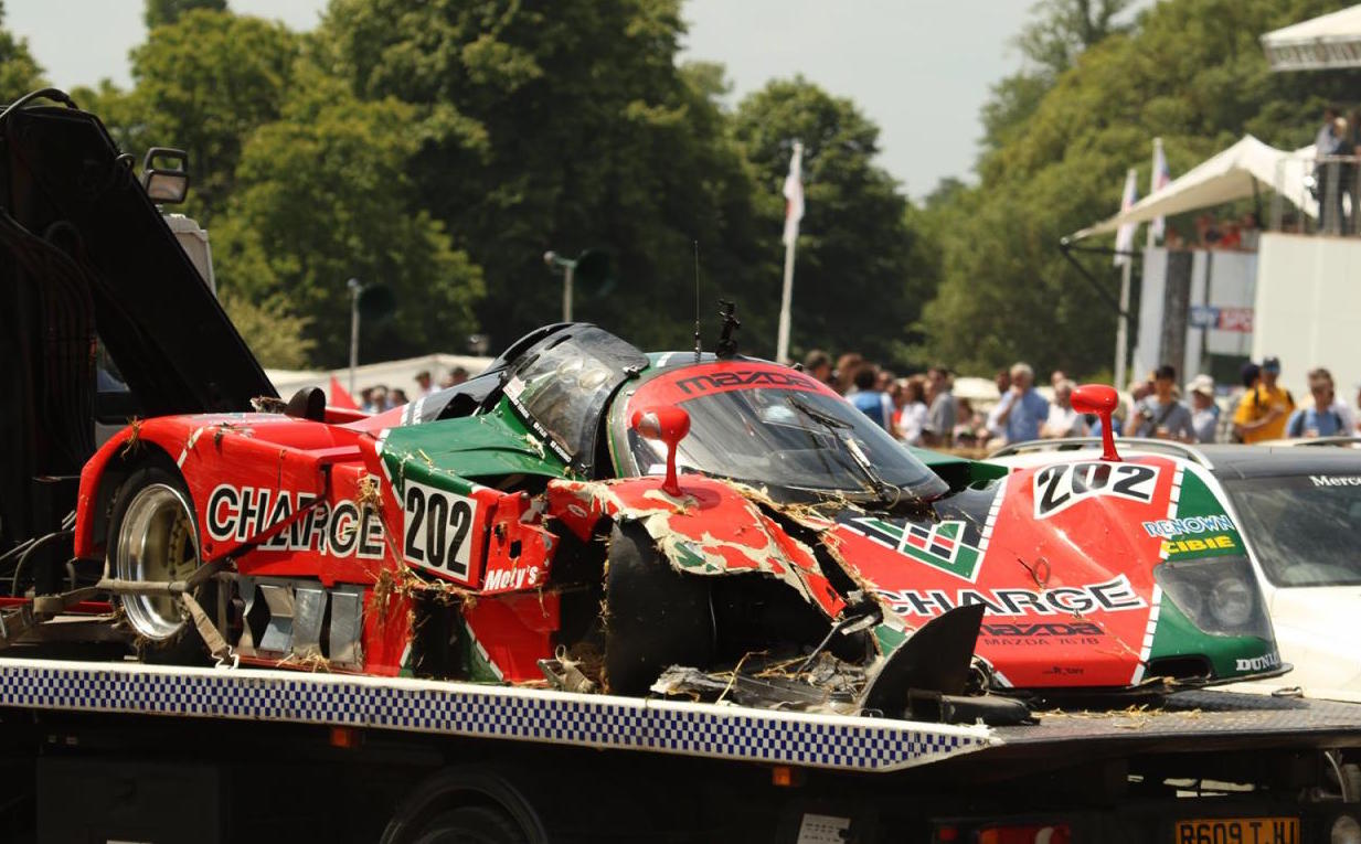 Mazda 767b Le Mans car crashes at Goodwood Festival (video)