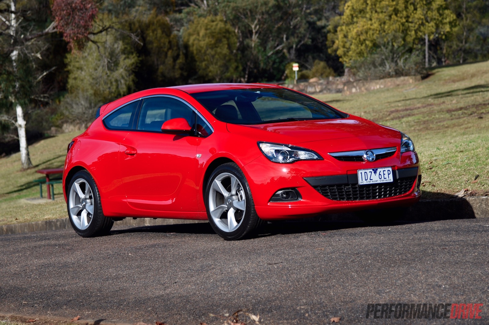 2015 Holden Astra GTC Sport review (video)