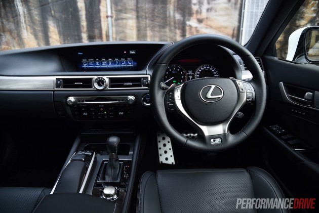 2015 Lexus GS 450h-dash