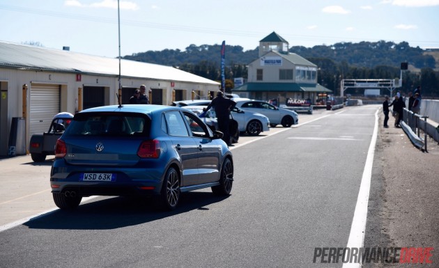 2015 Volkswagen Polo GTI-pit lane