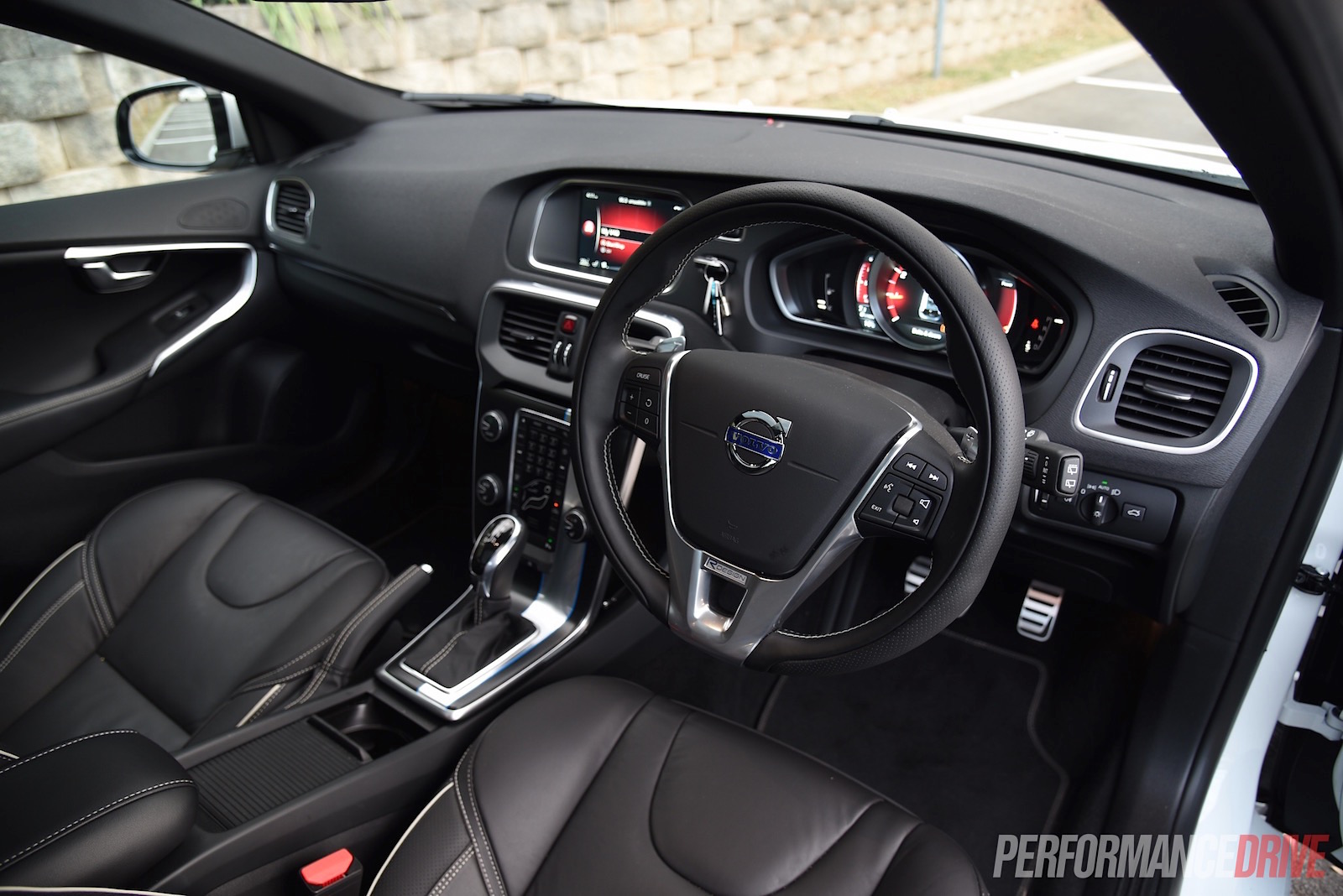 2015 Volvo V40 T5 Vs Peugeot 308 Gt Warm Hatch Comparison
