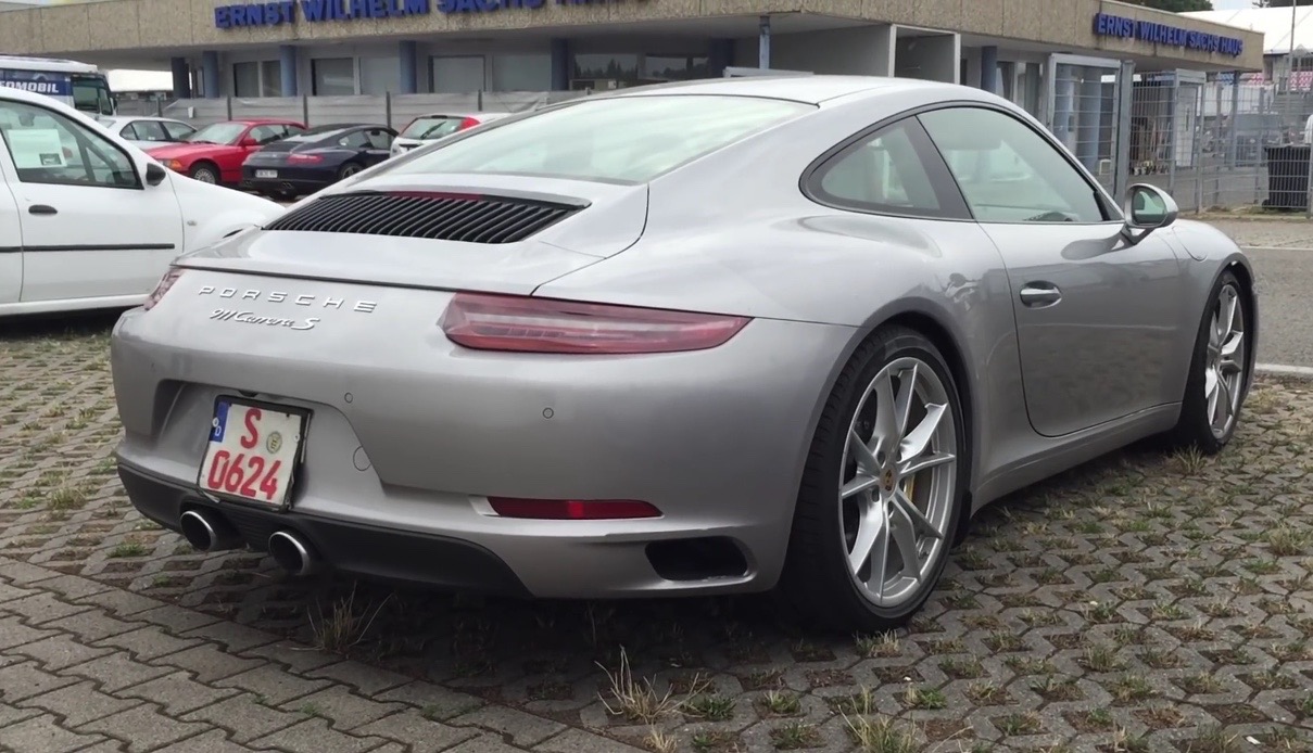 Video: 2016 Porsche 911 spotted in near-production trim