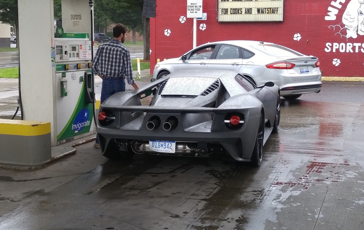 Ford GT prototype spotted at petrol station, looks out of place