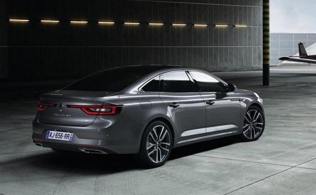 Renault Talisman-rear – PerformanceDrive