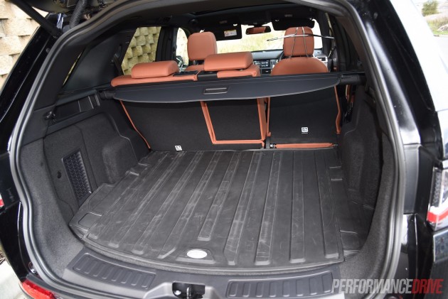 2015 Land Rover Discovery Sport HSE-cargo space