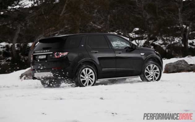 2015 Land Rover Discovery Sport HSE-snow