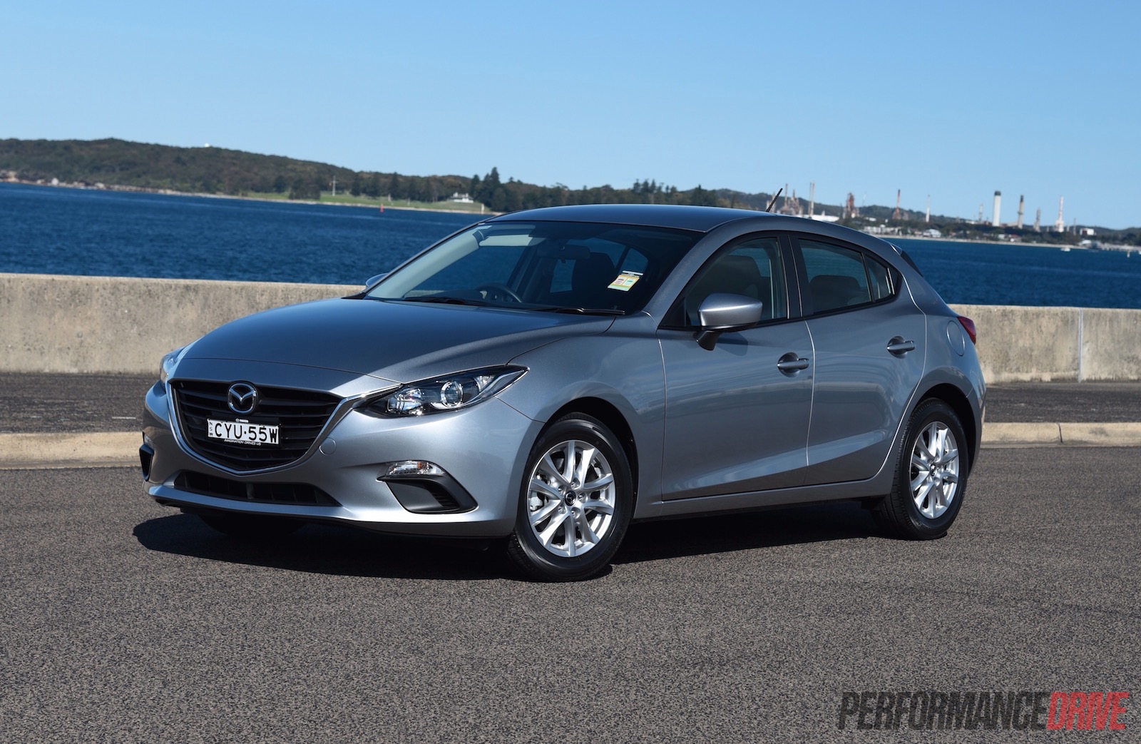 2015 Mazda3 Neo review (video)