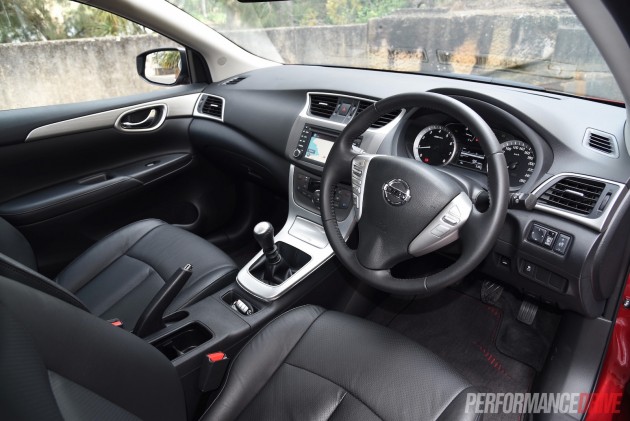 2015 Nissan Pulsar SSS sedan-interior