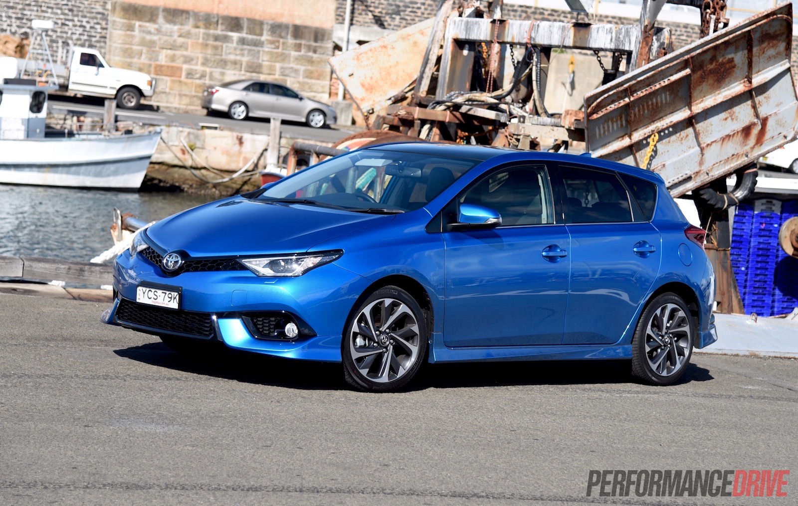 2015 Toyota Corolla hatch review (video) – ZR & Ascent Sport ...