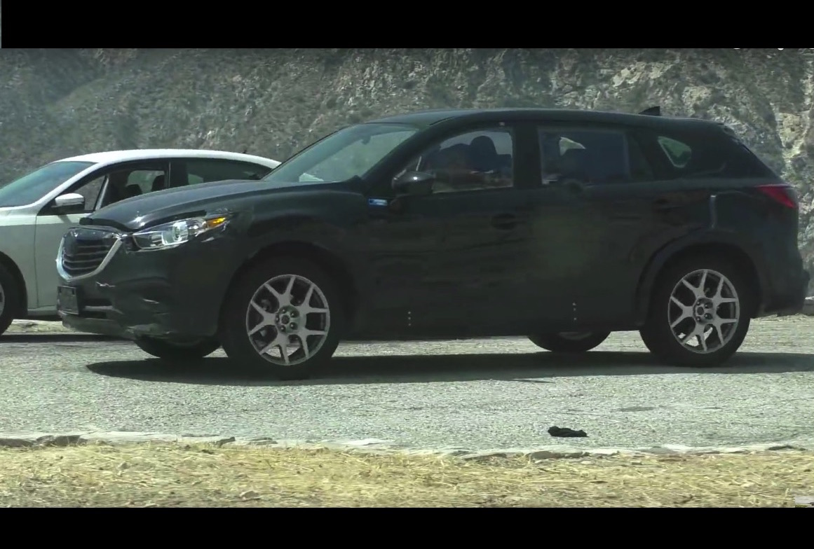 Video: 2017 Mazda CX-9 prototype spotted in LA