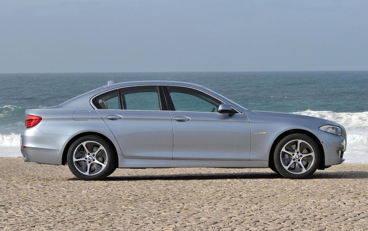 BMW CEO hints at new model between i3 and i8 – i5?