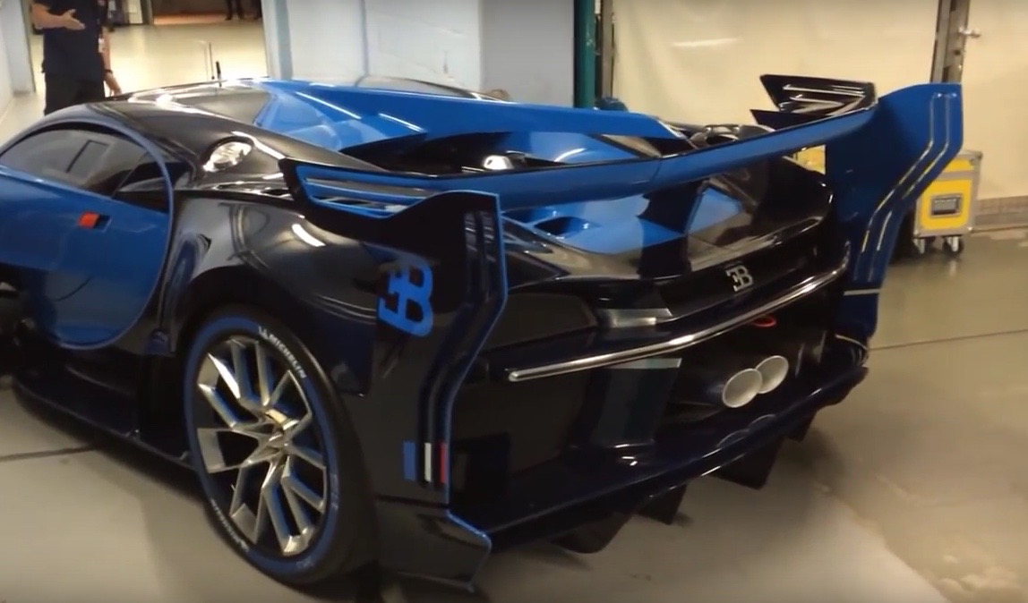 Video: Bugatti Vision Gran Turismo starts its engine