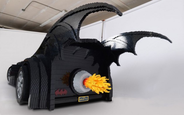 Lego Batmobile-rear