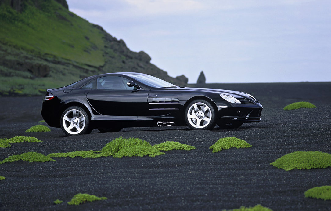 New Mercedes-AMG SLR in the works, could be mid-engined – report
