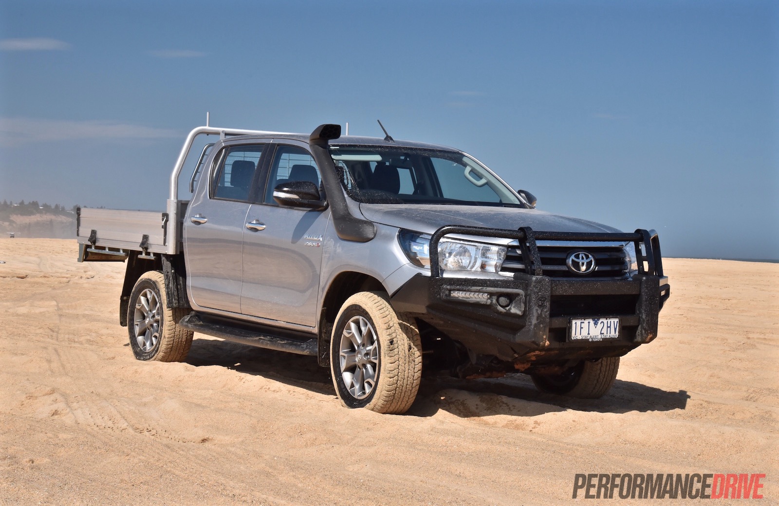 2016 Toyota HiLux 2.8 TD review (video)