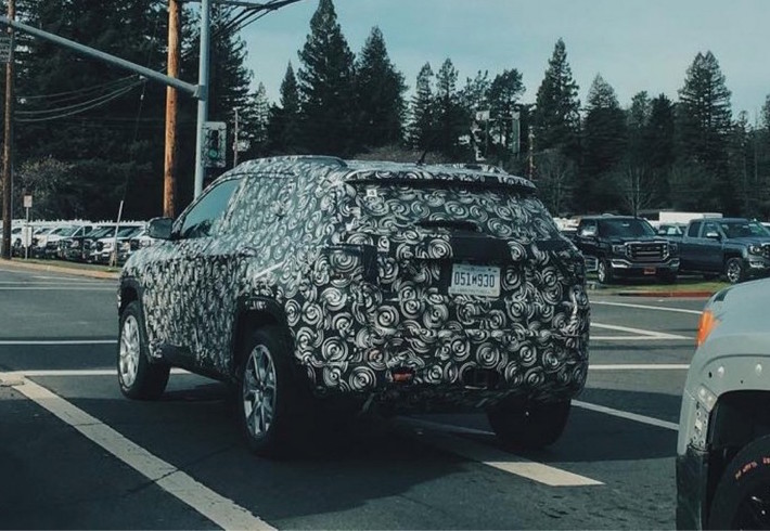 2017 Jeep Compass, Patriot prototype spotted testing on the streets