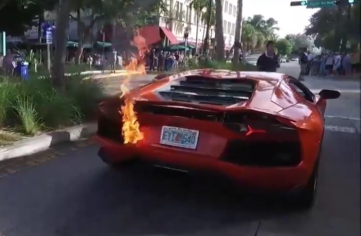 Video: Lamborghini Aventador catches fire during valet park