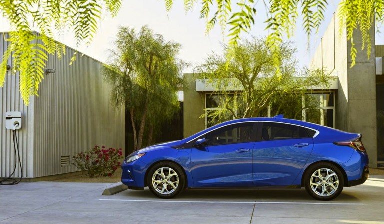 GM offers its Volt hybrid powertrain to other carmakers