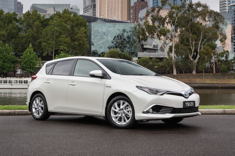 Toyota Corolla hybrid to go on sale in Australia mid-2016