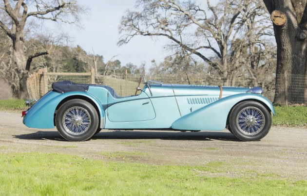 1937 Bugatti 57SC-side