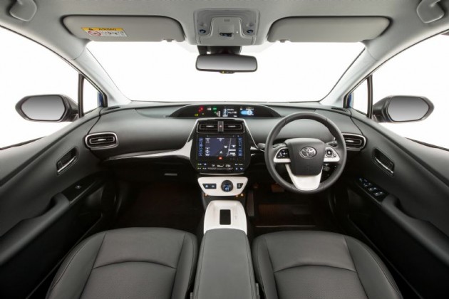 2016 Toyota Prius i-Tech interior