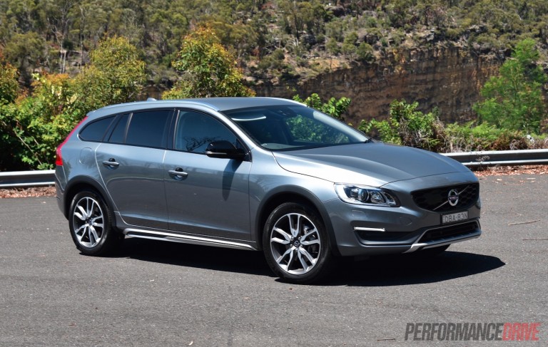 2016 Volvo V60 Cross Country D4 review (video)