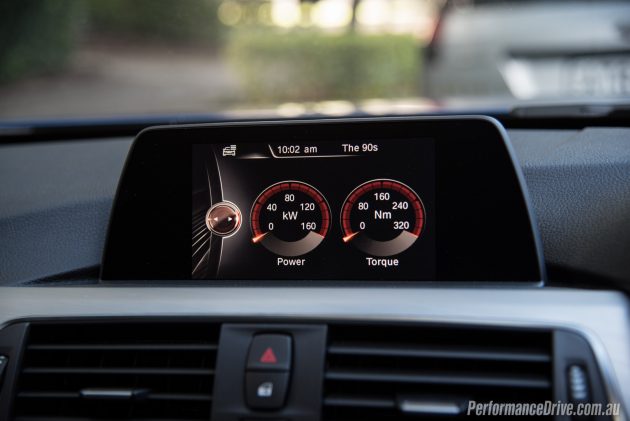 2016 BMW 320i M Sport-sport gauges