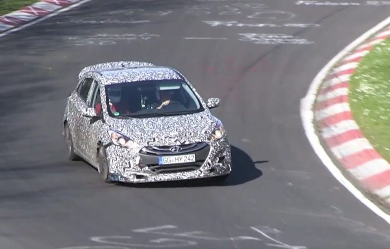 2017 Hyundai i30 N hot hatch prototype spotted again (video)
