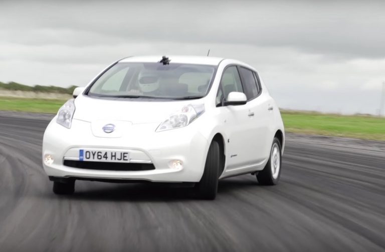 Video: Nissan LEAF gets plastic rear wheels, for fun
