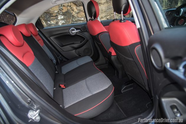 2016 Fiat 500X Pop Star-rear seats