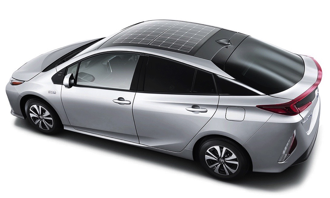 2016 Toyota Prius plug-in hybrid gets solar panel roof