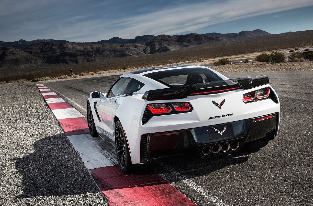 2018 Chevrolet Corvette C8 could be mid-engined, offered in RHD?